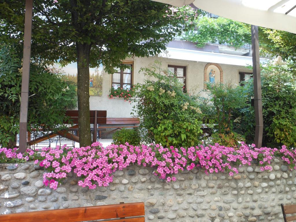 Agriturismo Cassinazza Orsenigo Exterior photo