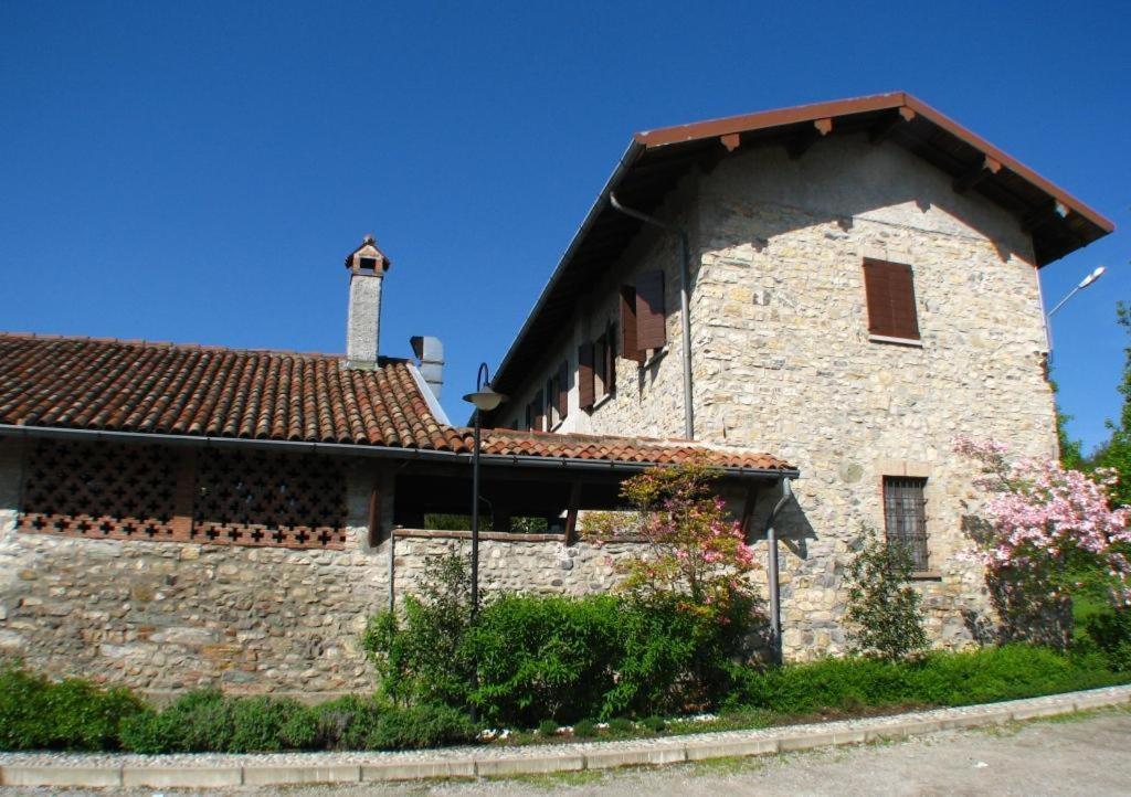 Agriturismo Cassinazza Orsenigo Exterior photo